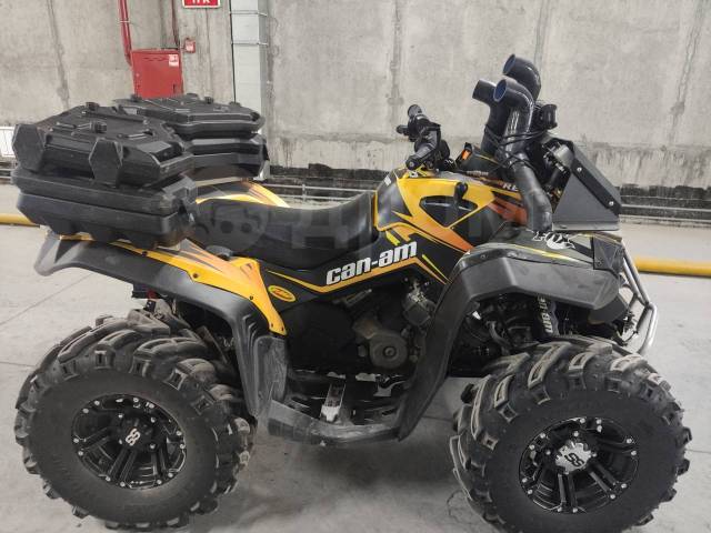 BRP Can-Am Renegade 800. ,  \,   