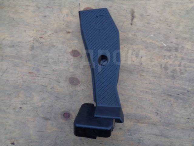 Купить Подставка под ногу контрактная Mitsubishi Outlander 2 в Иркутске ...