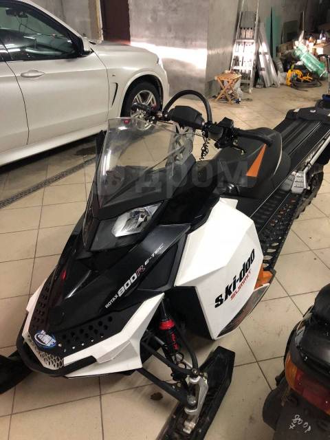 BRP Ski-Doo Summit. ,  ,   