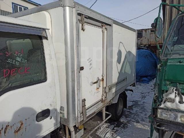 Автомобиль с будкой