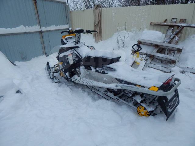 BRP Ski-Doo Summit Everest. ,   