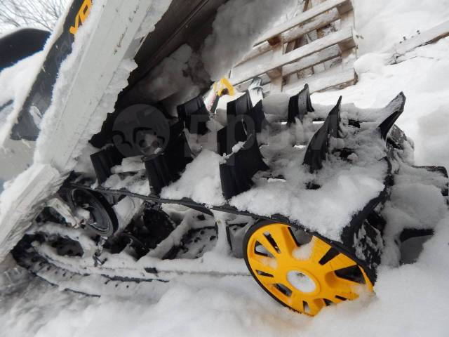 BRP Ski-Doo Summit Everest. ,   