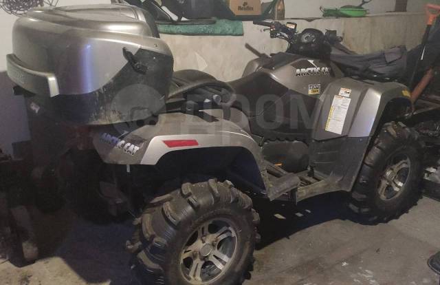 Arctic Cat 700. ,  \,   