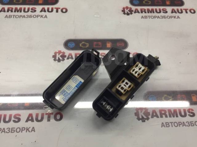 Купить Блок предохранителей Toyota Ipsum (SXM10) SXM10G, SXM15G, CXM10G 1996 - 2