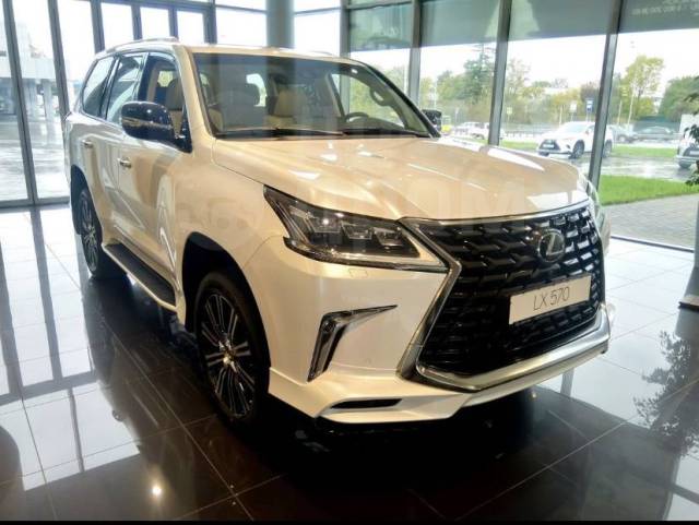LX 570 Heritage Black Vision v8