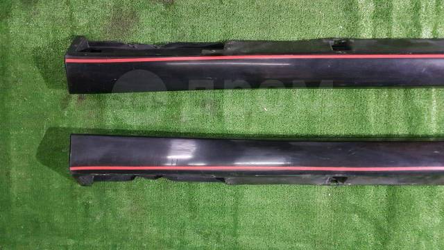 Пороги и пара. Volvo s60 пороги r. 5177460230b0. Рейлинги на пороги для Вольво s60 купить