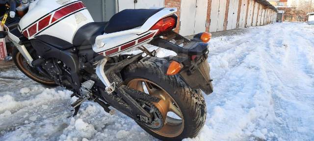 Yamaha FZ1-N. 1 000. ., , ,  .     