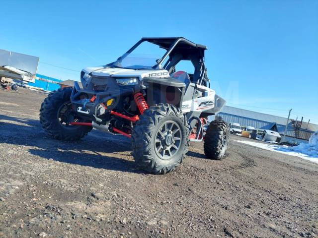 Polaris RZR XP 1000. ,  \,   