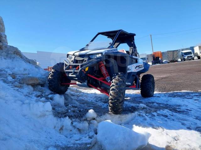 Polaris RZR XP 1000. ,  \,   