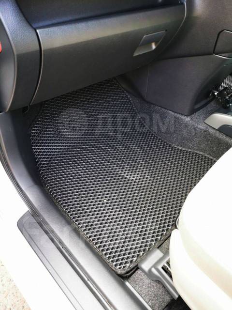 Коврик wish. Оригинальные коврики. Коврики тойота виш 2003. Коврик wish. Коврик в багажник toyota wish zge20.