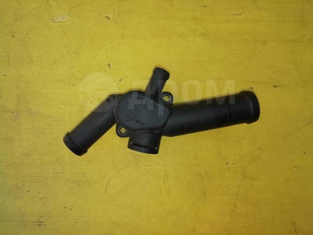 Тройник системы охлаждения фольксваген гольф 3. Фланец тройник системы охлаждения гольф 3. 9. Тройник системы охлаждения под датчик фольксваген гольф 12 года. Фланец системы охлаждения фольксваген транспортер.