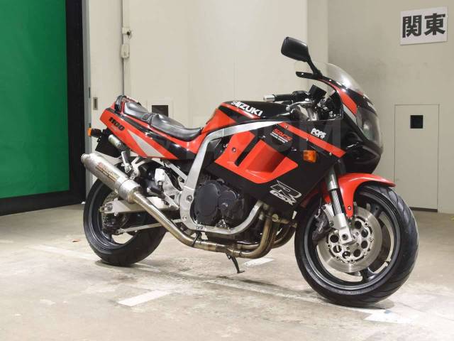 Suzuki GSX-R 1100. 1 100. ., , ,  .     