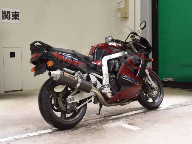 Suzuki GSX-R 1100. 1 100. ., , ,  .     