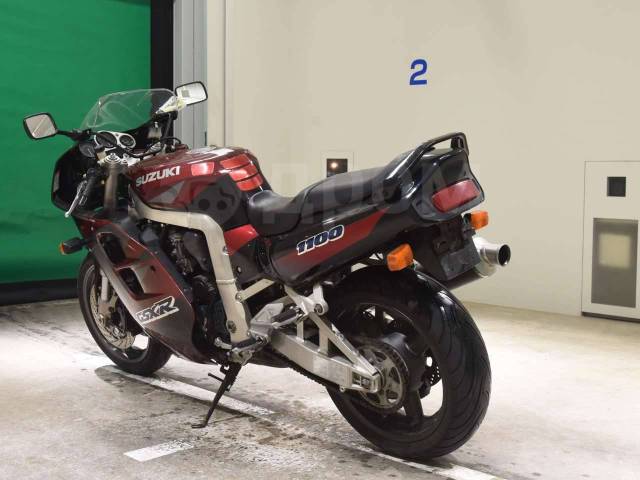 Suzuki GSX-R 1100. 1 100. ., , ,  .     