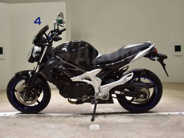 Suzuki SFV 400 Gladius. 400. ., , ,  .     