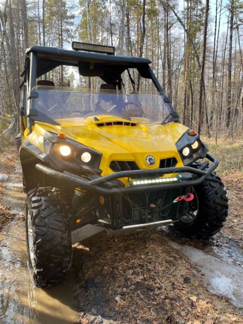 BRP Can-Am Commander 800. ,  \,   