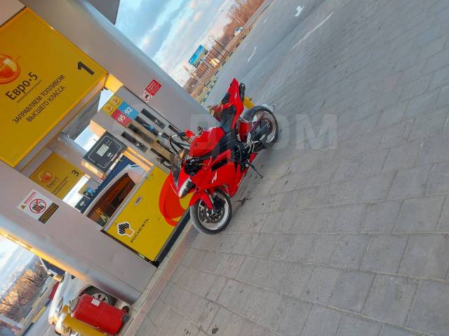 Yamaha R1. 1 000. ., , ,   