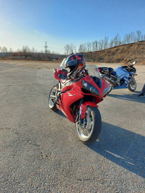 Yamaha R1. 1 000. ., , ,   