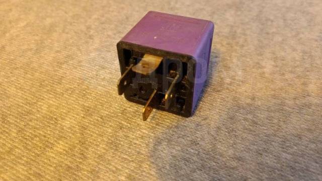 Купить Реле бензонасоса Opel Vectra B Opel Vectra-b 90494959 в Новосибирске по ц