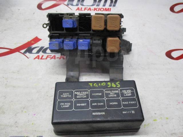 Блок реле и предохранителей Nissan Tino 1998-2003 V10 QG18DE, передний купить в 