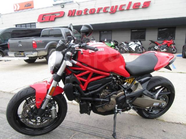 Ducati Monster. , ,  .     