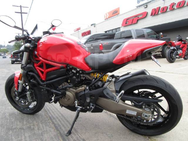 Ducati Monster. , ,  .     