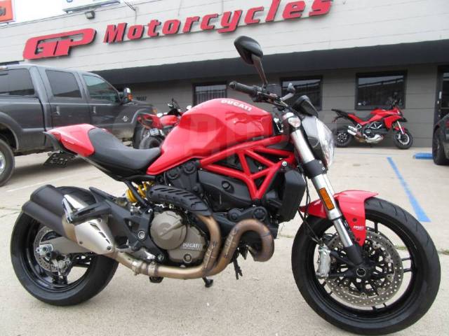 Ducati Monster. , ,  .     