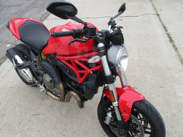 Ducati Monster. , ,  .     