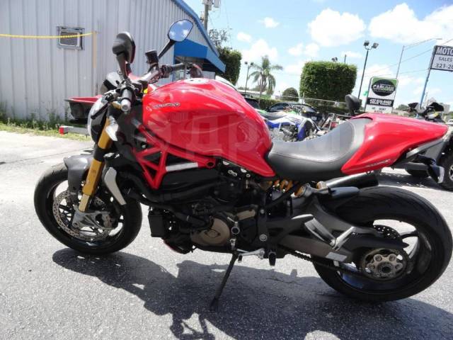 Ducati Monster 1200. , ,  .     