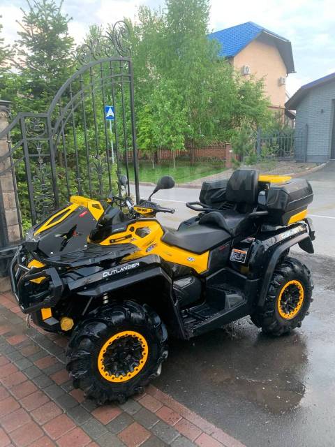 BRP Can-Am Outlander 1000R XT. ,  \,   