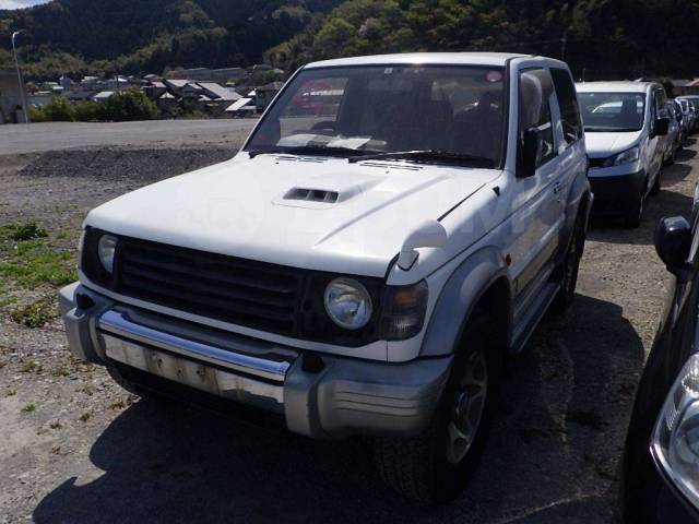 Mitsubishi pajero v26w