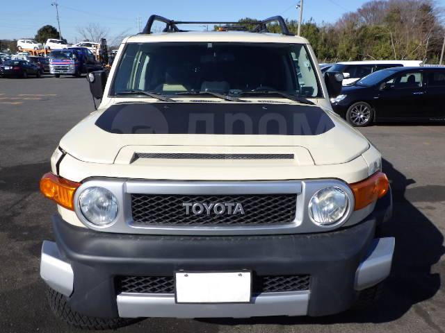 Toyota fj cruiser интерьер