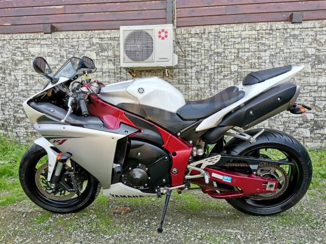 Yamaha YZF-R1. 1 000. ., , ,  .     