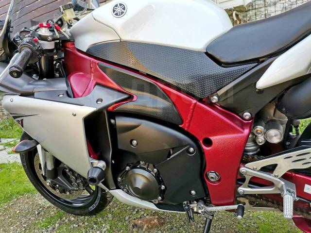 Yamaha YZF-R1. 1 000. ., , ,  .     