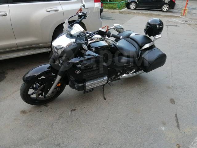 Honda cheap valkyrie saddlebags