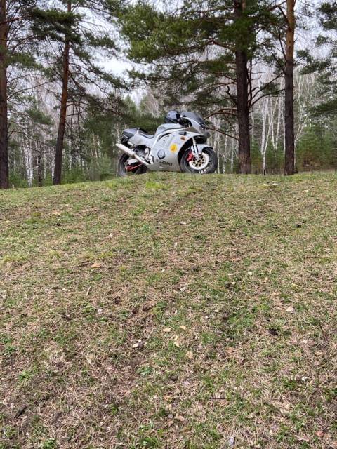 Suzuki GSX-R 400. 400. ., , ,   