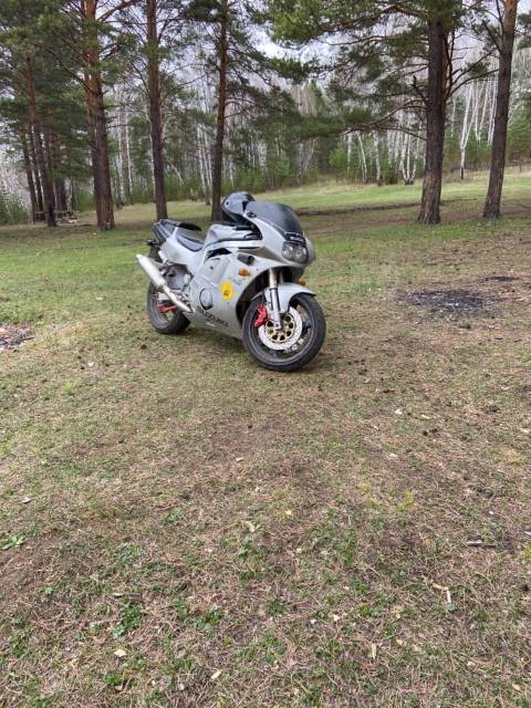 Suzuki GSX-R 400. 400. ., , ,   