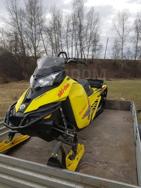 BRP Ski-Doo Summit. ,  ,   