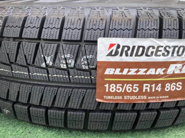 Шины 185 мм. Bridgestone Blizzak Revo GZ 185/65 r14 86s. 185/65/14 Bridgestone Revo-GZ 86s. Автомобильная шина Triangle Group tr777 185/60 r14 82/86s зимняя