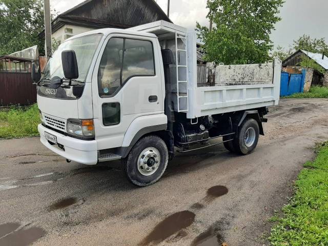 Isuzu forward стекло