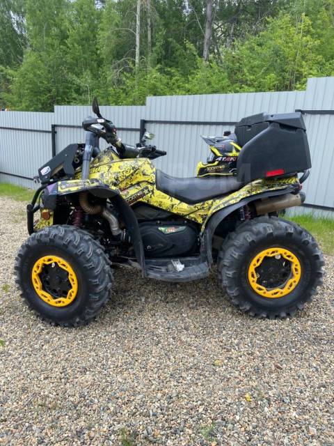 BRP Can-Am Renegade 800. ,  \,   