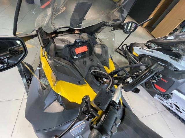 BRP Ski-Doo Expedition LE. ,  ,   