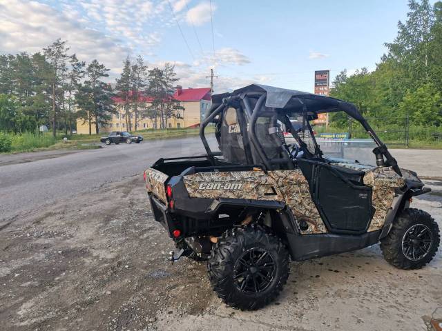 Квадроцикл BRP can am Commander 1000 XT