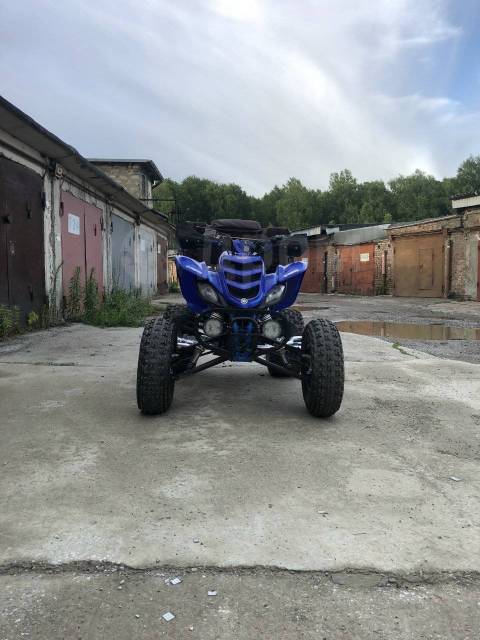 Yamaha Raptor 660. ,  \,   