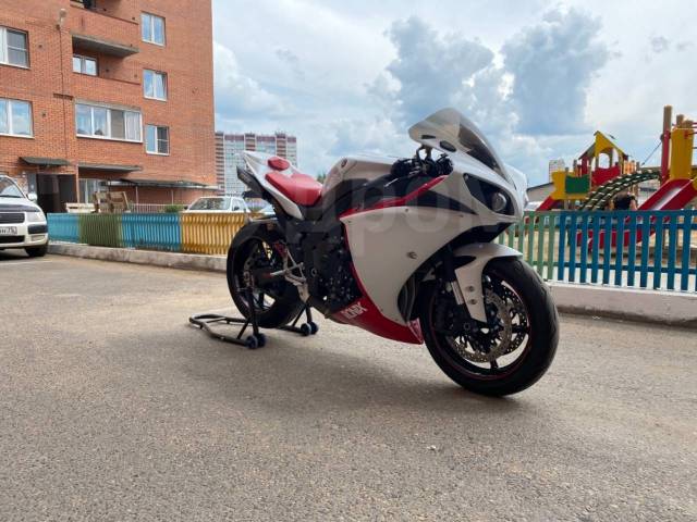 Yamaha R1. 1 000. ., , ,   