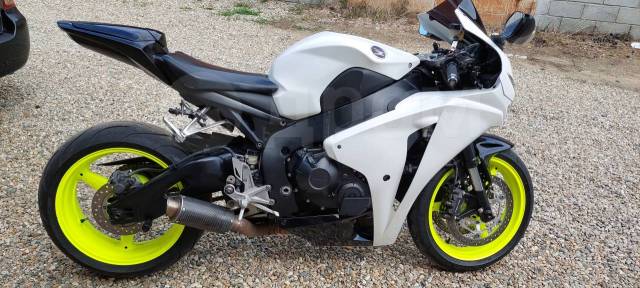 Honda CBR 1000RR Fireblade. 998. ., , ,   