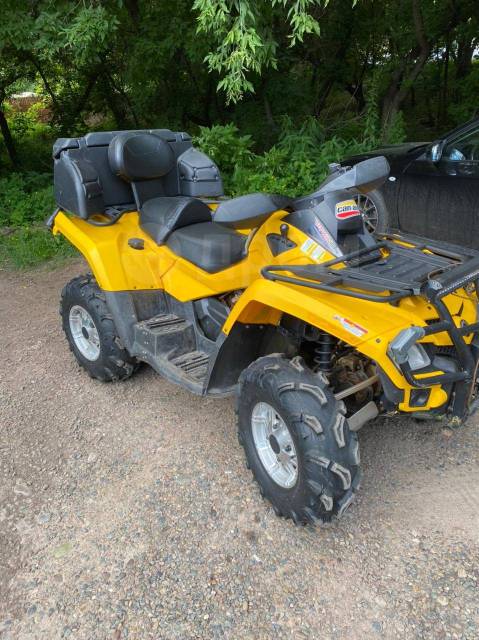 BRP Can-Am Outlander Max 800 XT. ,  \,   