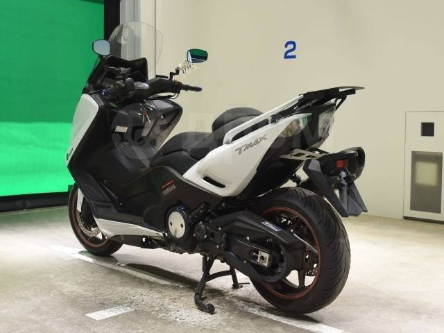 Yamaha Tmax. , ,  .     