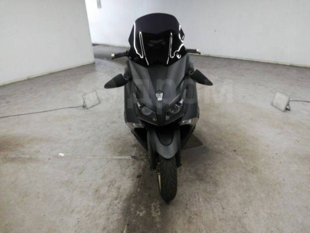 Yamaha Tmax. , ,  .     