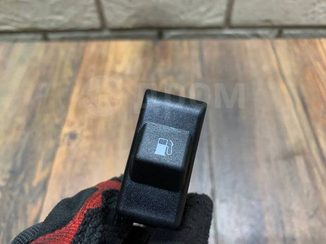 Купить Mazda 3 (BM/BN) Ручка открывания капота и лючка в Екатеринбурге ...